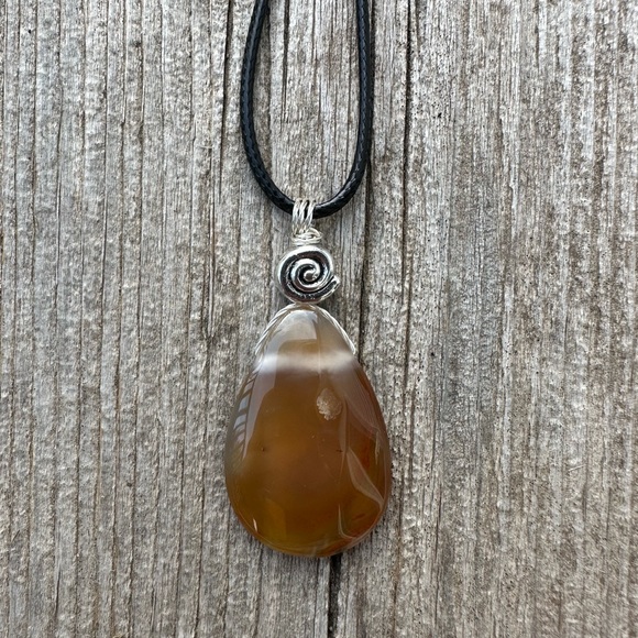 Condor Agate for Wealth, Abundance and Uncovering Hidden Talents - Picture 1 of 6